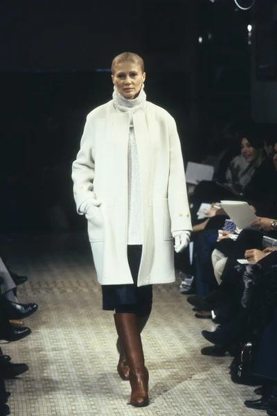 Look 8